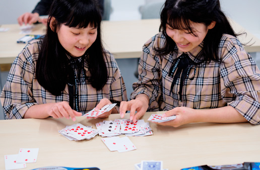 仲間と学べるイメージ